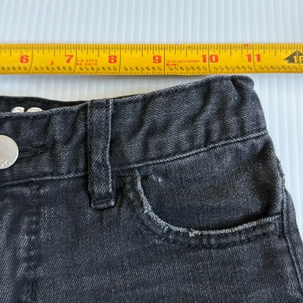 Gap kids black distressed super skinny ankle jean.  Size 6
